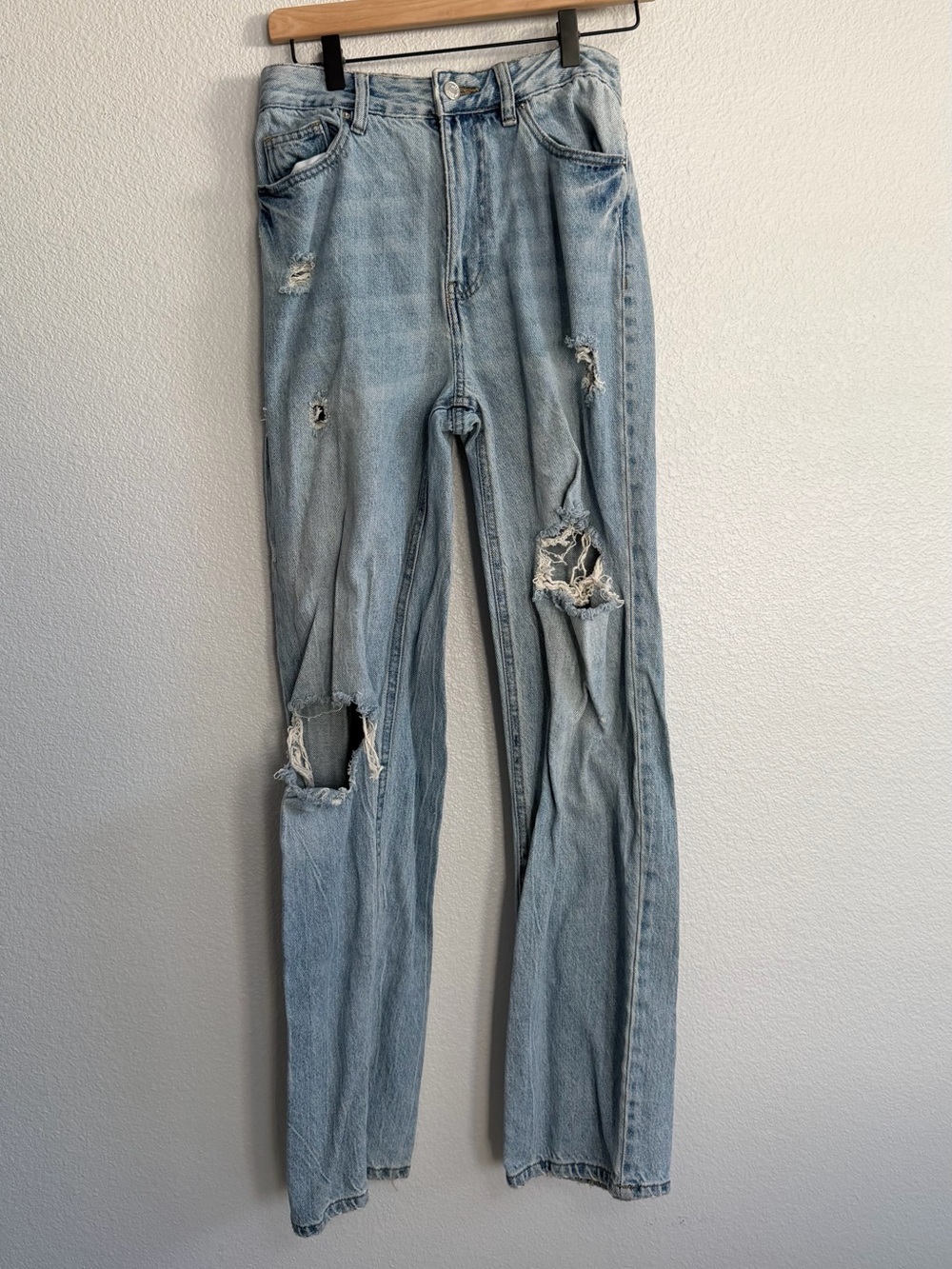 Light Blue Distressed 90’s boyfriend Pacsun Women’s Jeans